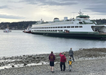 Ferry runs aground near Seattle; no injuries reported