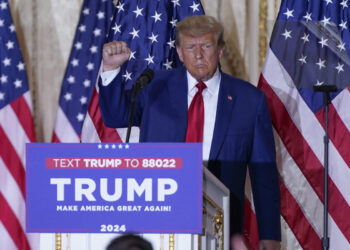 Key lawmakers win access to mishandled classified docs