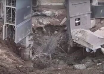 SpaceX’s Starship rocket blew a huge crater into the concrete launchpad during liftoff