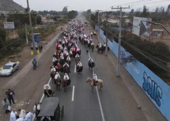 Pilgrims in Chile celebrate Cuasimodo festival