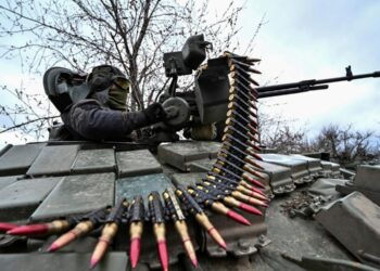 Russia ‘destroys Ukrainian ammo warehouses’