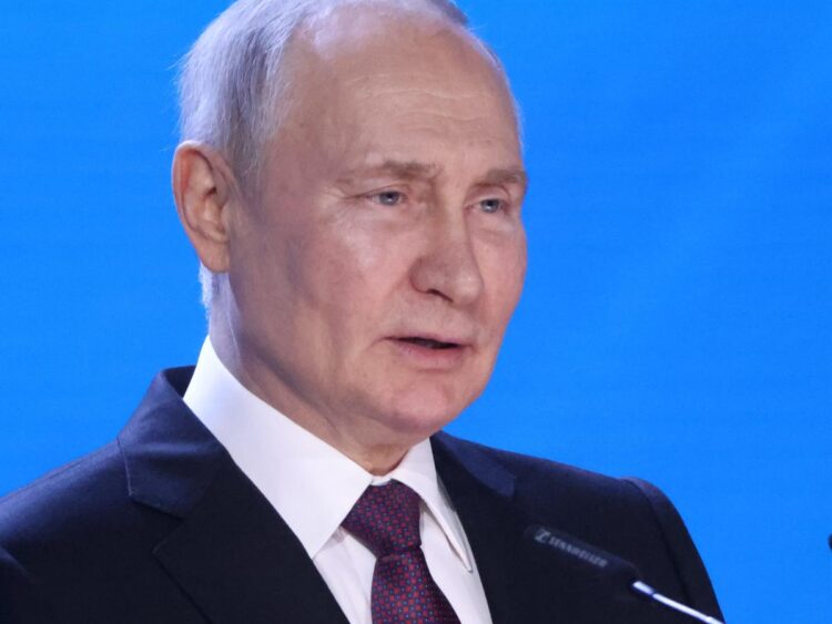 Putin lives in an ‘information vacuum’ and never uses a cellphone or the internet, a Russian intelligence officer who defected says