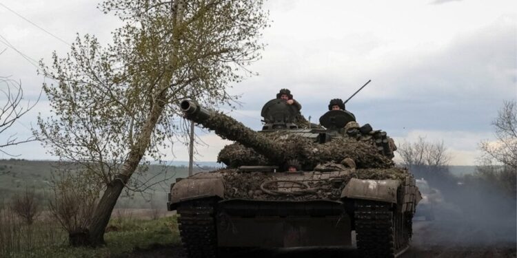 Russia’s Defense Ministry braces for major defeat in Ukraine, expert says