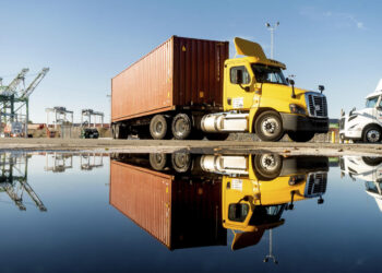 California approves rule phasing out big diesel trucks