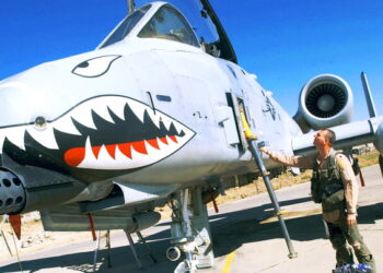 How Air Force pilots fly the controversial  million A-10 Warthog