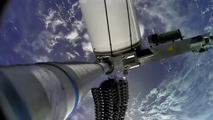 Starlink satellites fall from the sky and Virgin Orbit goes bust