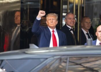 Trump’s fingers were so dry during his arraignment he needed lotion before he could be fingerprinted, according to a new report from Yahoo News