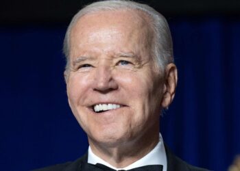 Biden Torches Fox News, Tucker Carlson At White House Correspondents’ Dinner
