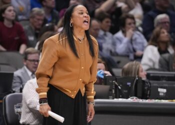 Staley defends players again; Iowa coach says no ill intent