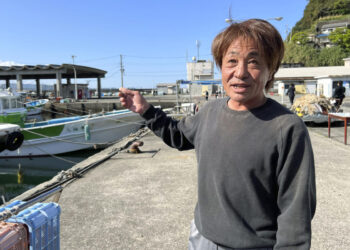 Fishermen at Japan PM attack acted fast to swarm suspect