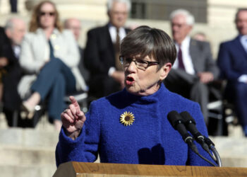 2nd abortion regulation bill vetoed by Kansas governor