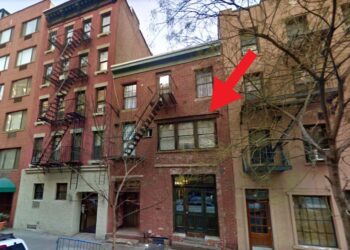 A Manhattan brownstone listed for $7.5 million spreads across 3 levels, has an open-air roof, and a working fireplace. Take a look inside.