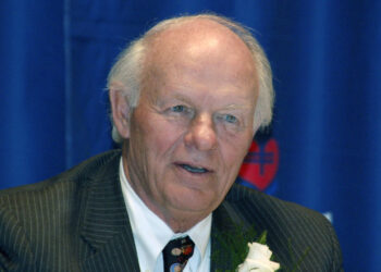 Court rules documents in Sanford case must be unsealed