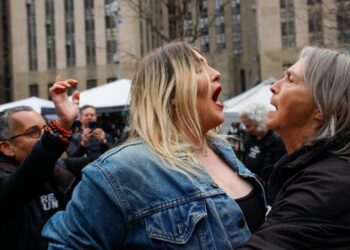 New York on a knife-edge as clashes break out ahead of Donald Trump arrest