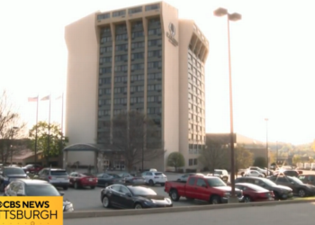 Man accuses another dad of having an affair, breaks ‘every bone in his face,’ cops say