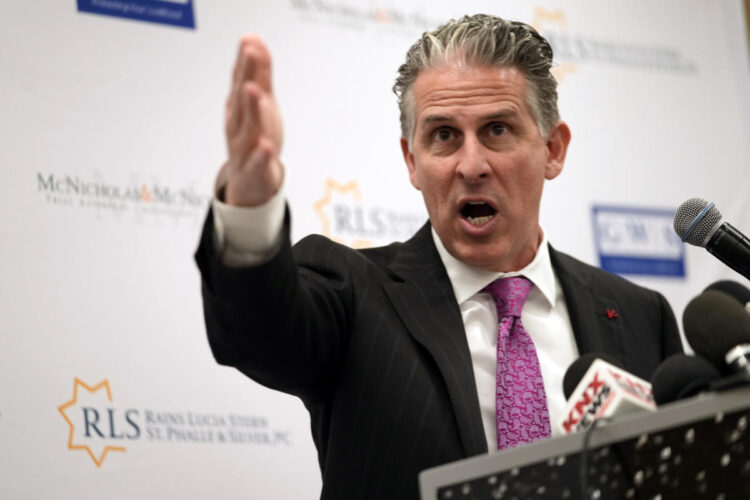 Undercover Los Angeles cops file claims in photo backlash