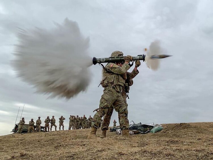 Video shows a Russian YouTuber striking himself in the face with a Western anti-tank weapon after holding it the wrong way