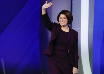 Amy Klobuchar, who sits on the Senate judiciary committee, says Clarence Thomas’ undisclosed lavish gifts from billionaire GOP donor is ‘serious’ and callsfor stronger ethics rules
