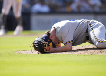 Brewers reliever Varland hit on jaw by Machado line drive