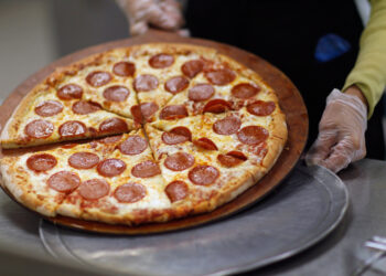 This Is the Best Pizza Place in North America, According to Yelp