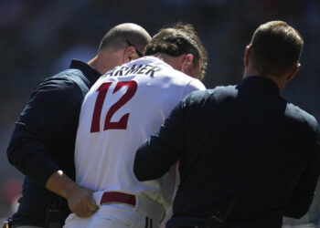 Twins’ Farmer hit in face by 92 mph pitch; oral surgery next