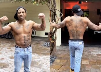 Stevie J Flexes His Muscles In the Gym, Fans Tease Him for Skipping ‘Leg Day’