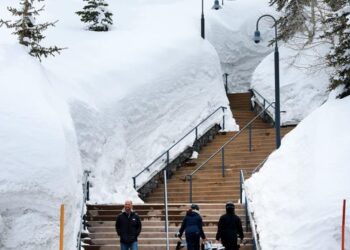See a California Town Buried in Record-Breaking Snow