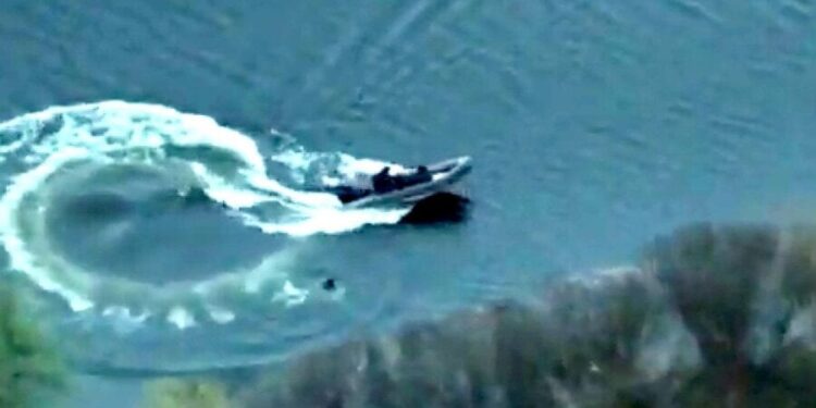 Footage shows Russians abandoning comrade to drown after Ukrainian attack