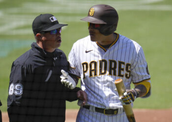 Padres’ Machado ejected after being called out on violation