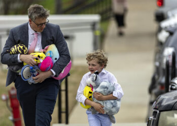 Mourners gather for 1st Nashville school shooting funeral