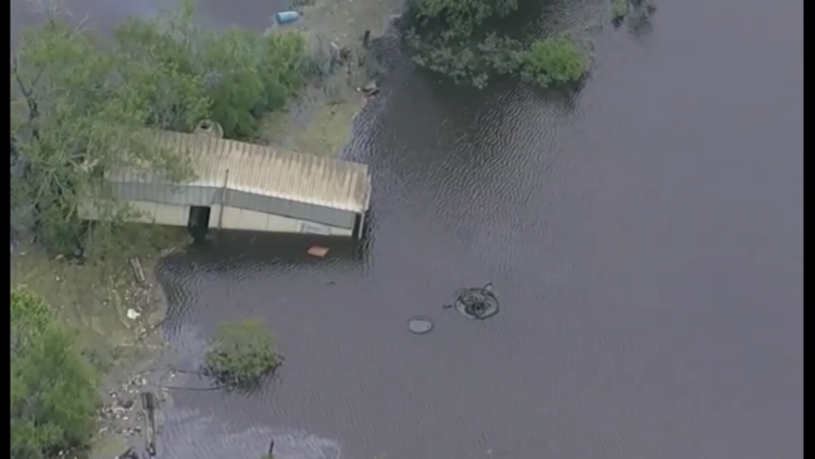 Huge sinkhole is growing, putting Texas residents on edge. ‘We have packed our bags’