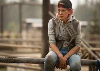 ‘Yellowstone’ star Jen Landon says she brings her own portable shower to set because she gets ‘covered in cow poo poo’ all day while filming