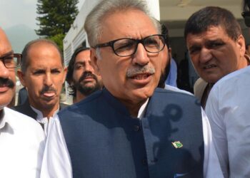 Pakistan President Alvi returns to Parliament Bill curtailing chief justice’s powers