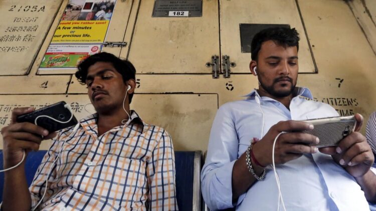 Internet Suspended in Jamshedpur Over Stone-Pelting Incident, Arson; Section 144 Imposed