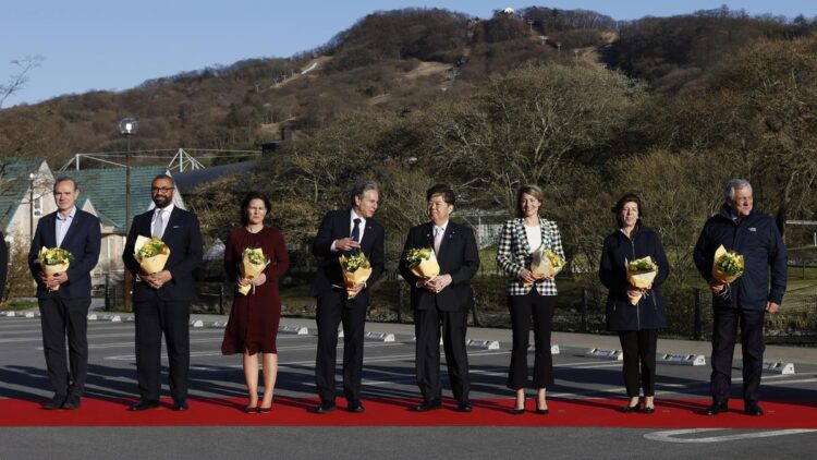 G7 vows to step up moves to renewable energy, zero carbon