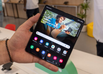 Vote now: Will foldable phones ever kill small and medium-sized tablets?