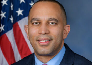 Minority Leader Hakeem Jeffries Faces Backlash for Resurfaced 1992 Op-Ed Backing Uncle Who Said Rich Jews Contributed to Slavery, Plotted Against Black Actors