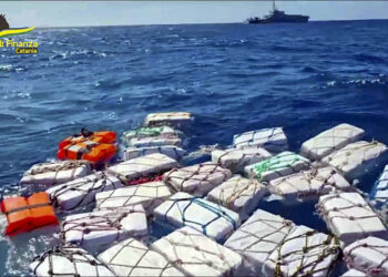 Italian police scoop up 2 tons of cocaine bobbing in sea