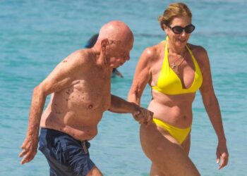 Rupert Murdoch calls off engagement to Ann Lesley Smith