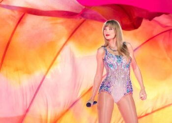 Taylor Swift Was So Paranoid During Her Relationship With Joe Alwyn That She Sang About “Sucker Punching Walls” And “Daring” Him To Leave Her