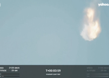 SpaceX rocket explodes minutes after test launch
