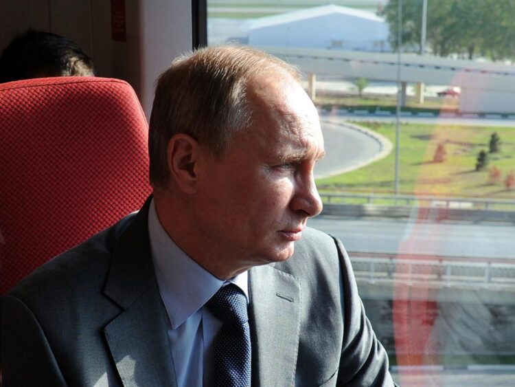 Putin is so paranoid about being tracked, he travels in a secret grey train that stealthily blends in with other Russian locomotives, says a former elite Russian security officer