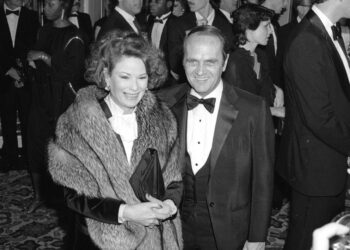 Ginnie Newhart, wife of comedy legend Bob Newhart, dies Ginnie Newhart, wife of comedy legend Bob Newhart, dies