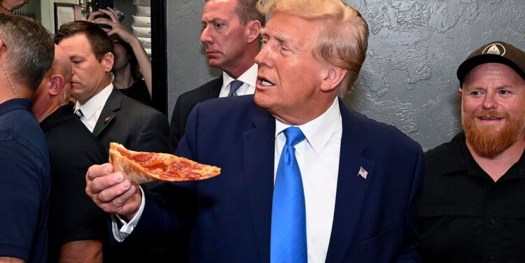 Trump Hands Pizza To Floridians, And Twitter Users Don’t Dig His Delivery Style