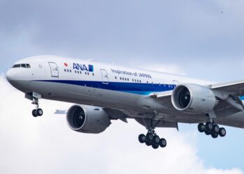 A man bought 0,000 of plane tickets for ,000 after a Japanese airline made a mistake with currency conversions, report says