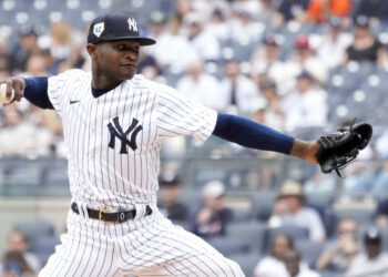 Baldelli ejected, German stays in game after ump check