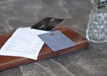 I don’t drink. Should I still split the bill evenly? Etiquette expert weighs in