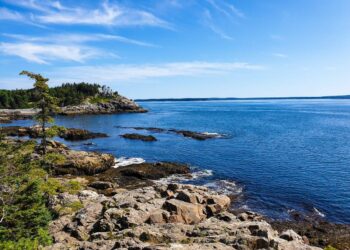 Lobsterman reels in strange metallic catch, Maine police say. Then bomb squad responds