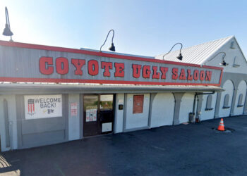 U.S. airman is killed by MMA fighter in brawl outside Florida bar, officials say