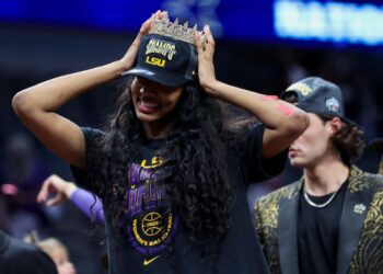 ‘Saturday Night Live’ parodies LSU women’s basketball star Angel Reese on Weekend Update segment